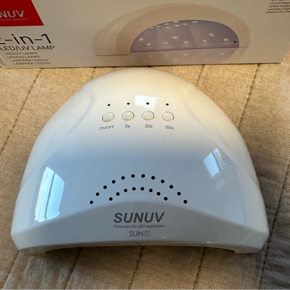 SUNUV Nail Light w Gel Polish
